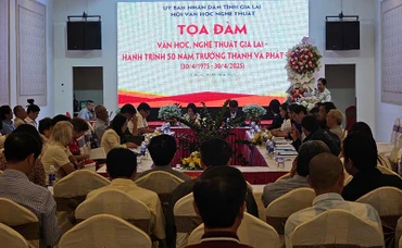 Quang cảnh buổi tọa đàm.