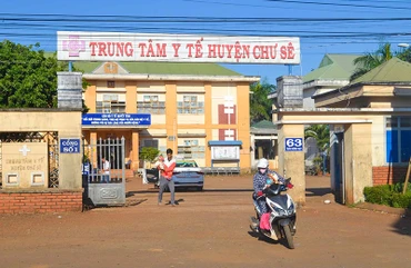 Trung tâm y tế huyện Chư Sê nơi xảy ra vụ việc.