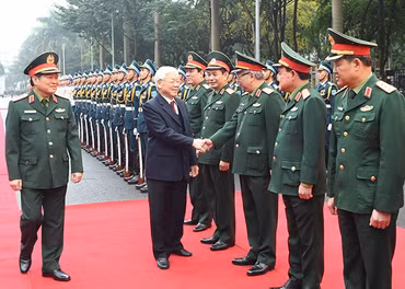 Tổng Bí thư, Chủ tịch nước Nguyễn Phú Trọng, Bí thư Quân ủy T.Ư với các đồng chí lãnh đạo Bộ Quốc phòng. Ảnh: ĐĂNG KHOA