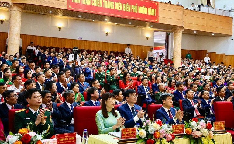 Đại biểu dự Đại hội Đảng bộ tỉnh Điện Biên, lần thứ 15, nhiệm kỳ 2025-2030. fg2a1972.jpg