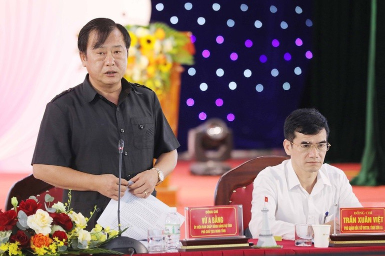 Đồng chí Vừ A Bằng, Phó Chủ tịch Ủy ban nhân dân tỉnh Điện Biên chào mừng đoàn đại biểu các tỉnh, các doanh nghiệp du lịch, lữ hành tham dự hội nghị kết nối du lịch Tây Bắc-Thành phố Hồ Chí Minh được tổ chức tại tỉnh Điện Biên. img-9081.jpg