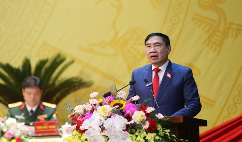 Comrade Tran Quoc Cuong, member of the Party Central Committee, Secretary of Dien Bien Provincial Party Committee delivered the opening speech at the Congress. img-9570.jpg