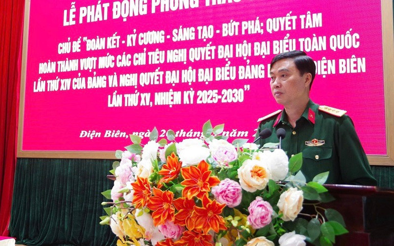 Đại tá Nguyễn Trung Đắc, Ủy viên Ban Chấp hành Đảng bộ tỉnh, Chính ủy Bộ Chỉ huy quân sự tỉnh phát động phong trào thi đua.