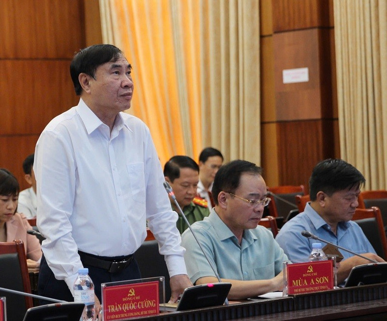 Đồng chí Trần Quốc Cường, Bí thư Tỉnh ủy Điện Biên phát biểu chỉ đạo tại hội nghị. img-6018.jpg