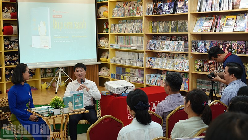 Quang cảnh chương trình giao lưu. (Ảnh: Mạnh Hảo)