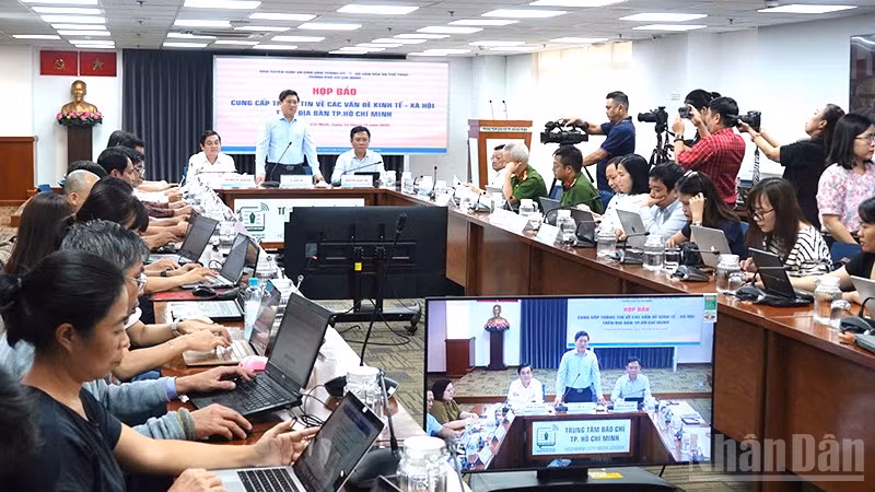 Quang cảnh buổi họp báo. (Ảnh: Linh Bảo)