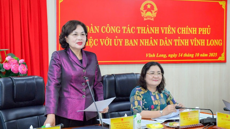Thống đốc Ngân hàng Nhà nước Nguyễn Thị Hồng phát biểu tại cuộc làm việc. img-4590-9931.jpg
