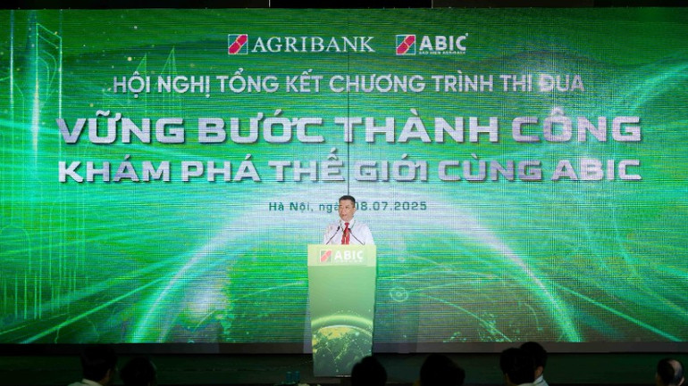 Chủ tịch Hội đồng quản trị ABIC Nguyễn Tiến Hải khẳng định, trong thời gian tới, ABIC sẽ quyết tâm tiếp tục chuyển đổi mạnh mẽ. fox-688-04883-1803.jpg