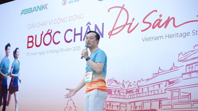 ong-pham-duy-hieu-tong-giam-doc-abbank-khang-dinh-giai-chay-buoc-chan-di-san-khong-chi-la-hoat-dong-gay-quy-ma-con-mo-ra-co-hoi-de-cong-dong-chung-tay-dong-hanh-cung-cac-nghe-nhan-va-lang-nghe-trong-viec-giu-gin-ph.jpg