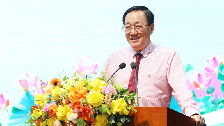 General Director of Vietnam Bank for Social Policies Duong Quyet Thang directed the conference. img-4122-2847.jpg