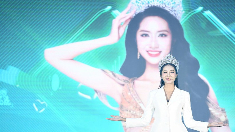 Vietnam Card Day Ambassador 2025: បវរកញ្ញាវៀតណាមឆ្នាំ 2024 Ha Truc Linh ។ img-3968.jpg
