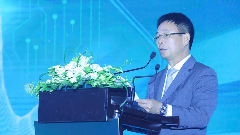 និពន្ធនាយកនៃកាសែត Tien Phong លោក Phung Cong Suong ថ្លែងក្នុងពិធីនេះ។ img-3967.jpg