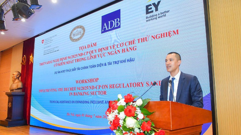 Ông Ron H.Slangen - Phó Giám đốc quốc gia ADB tại Việt Nam img-2653-3444.jpg