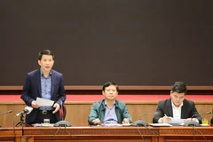 Chủ tịch UBND quận Hoàn Kiếm Phạm Tuấn Long phát biểu tại buổi giao ban báo chí chiều 1-12.