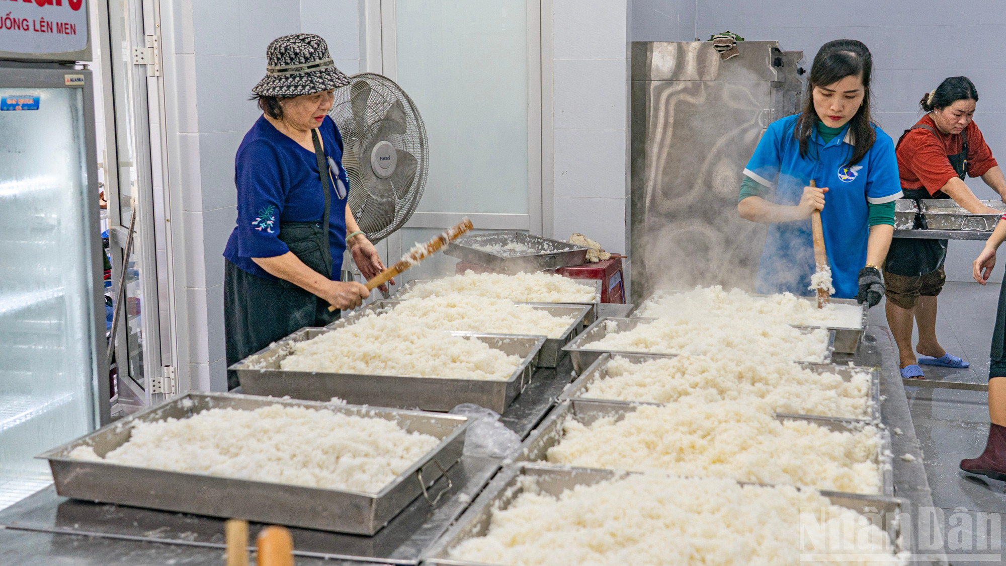 29 октября кухня предоставила более 3000 порций еды. ndo_br_bep-6.jpg