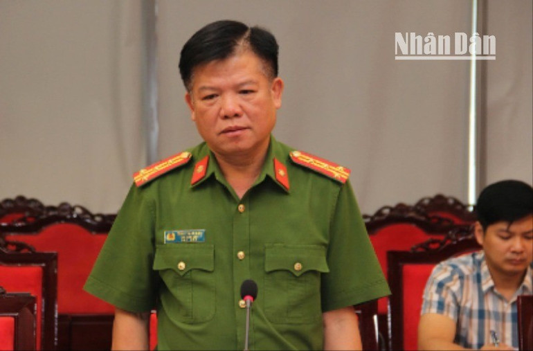Đại tá Trần Thanh Sơn, Phó Giám đốc Công an tỉnh Sơn La phát biểu tại cuộc họp. 2-6714.jpg