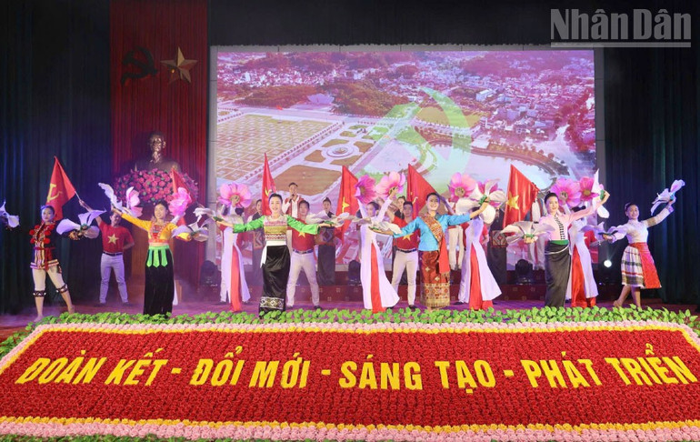 Văn nghệ chào mừng Đại hội đại biểu lần thứ I, nhiệm kỳ 2025-2030 phường Tô Hiệu, tỉnh Sơn La. ndo_tr_7.jpg