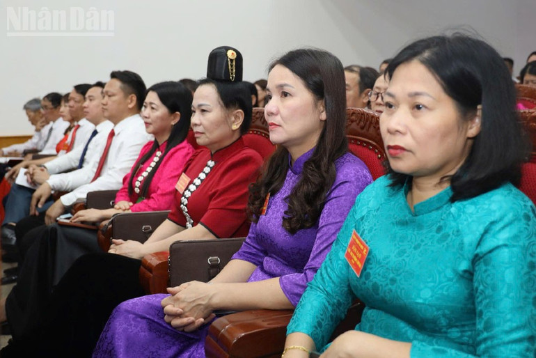Đại biểu chi bộ, đảng bộ cơ sở trực thuộc Đảng bộ phường Tô Hiệu dự Đại hội. ndo_tl_2-9481.jpg