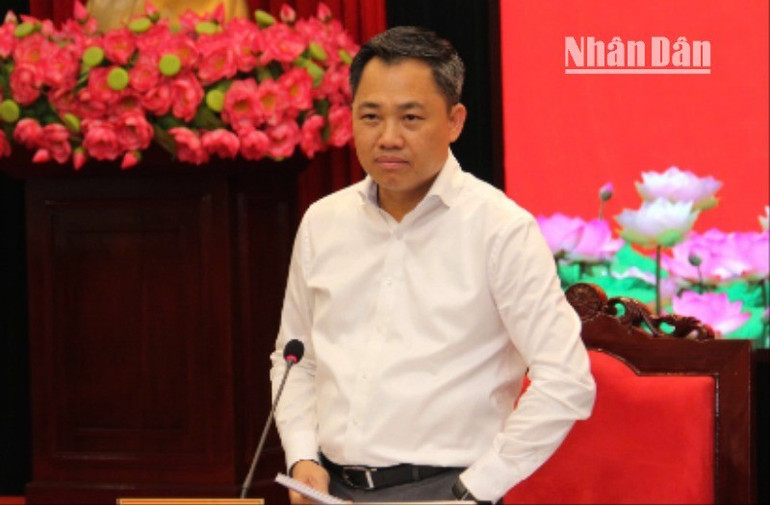 Chủ tịch Ủy ban nhân dân tỉnh Sơn La yêu cầu các sở, ngành, huyện, xã phải quyết liệt trong đấu tranh với việc khai thác khoáng sản trái phép trên địa bàn. 11-2452.jpg