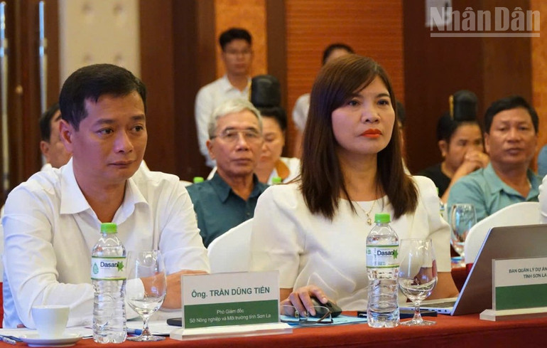 Với nhiều nội dung quan trọng và thiết thực, cuộc tọa đàm và hội nghị được các doanh nghiệp, hợp tác xã và người dân đánh giá cao. ndo_tr_4.jpg