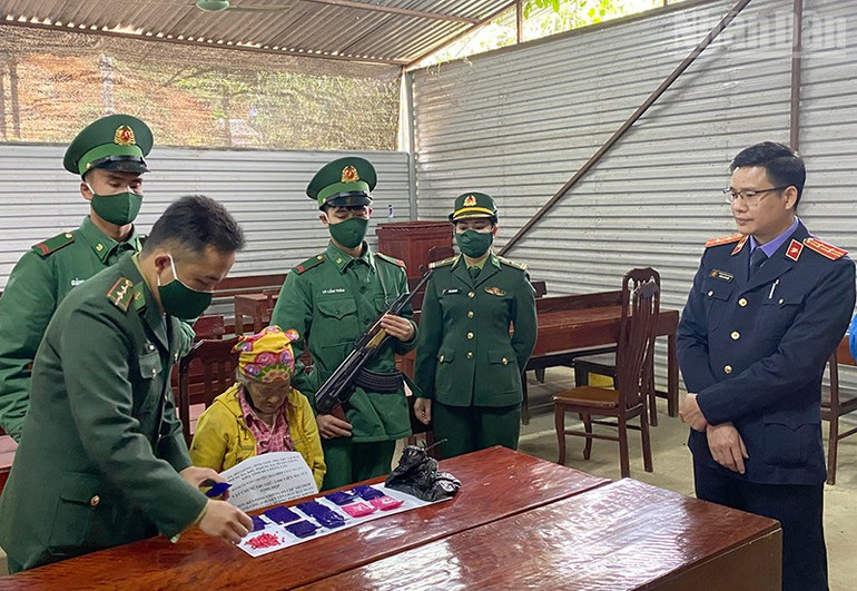 Vững vàng nơi “tuyến lửa” cuộc chiến chống ma túy ndo_tr_anh-1.jpg