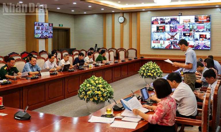 Cuộc họp được tổ chức trực tuyến đến các xã, phường. ndo_tl_z6829366322995-6cc4e61e5ae2398bfd46c1f37634f3b0.jpg