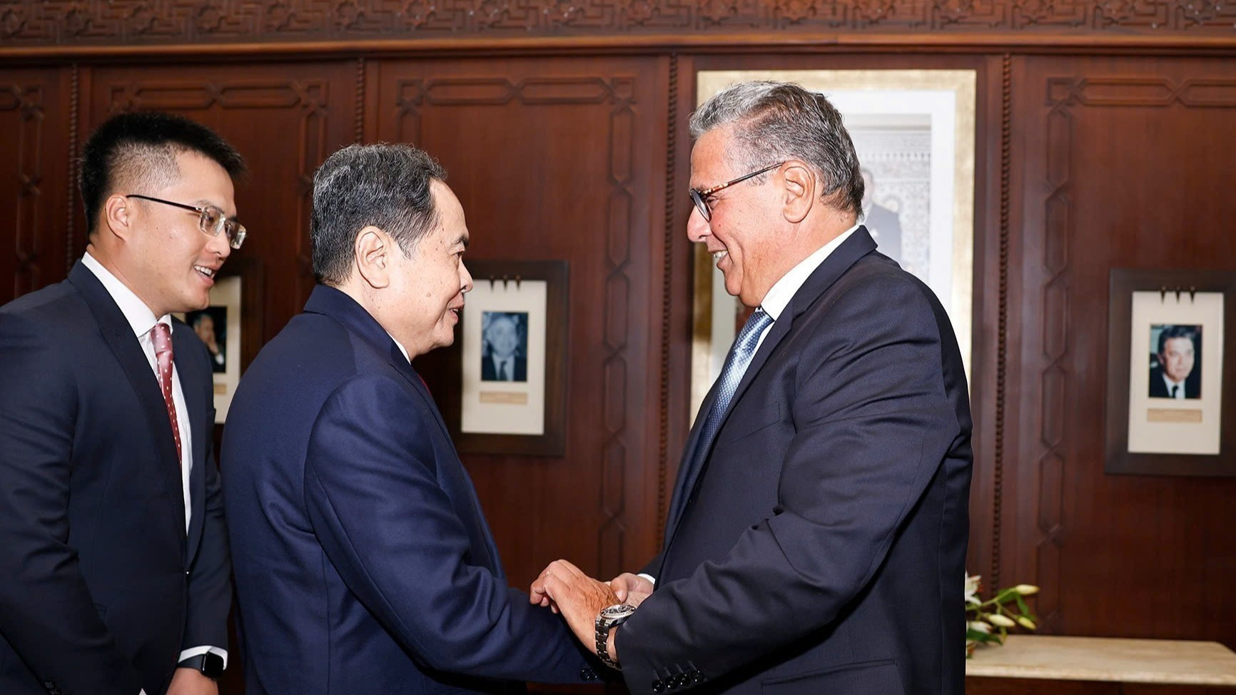 Chủ tịch Quốc hội Trần Thanh Mẫn hội kiến Thủ tướng Morocco Aziz Akhannouch. (Ảnh: TTXVN)