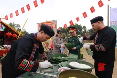 Trong những ngày vui của bản làng, bà con các dân tộc ở Điện Biên thường làm các món truyền thống của dân tộc mình.