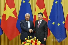 Chủ tịch nước Lương Cường và Chủ tịch Hội đồng châu Âu Antonio Costa.