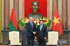 Chủ tịch nước Lương Cường và Chủ tịch Viện Đại biểu Quốc hội (Hạ viện) Cộng hòa Belarus Igor Sergeyenko.