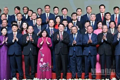 Chủ tịch nước Lương Cường và các đại biểu buổi lễ.