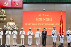Chủ tịch nước Lương Cường trao Huân chương Lao động hạng Ba tặng Bộ Công an.