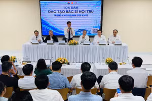 Quang cảnh buổi tọa đàm 