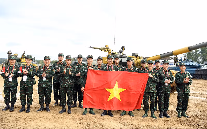 Kíp xe số 2 thi đấu tốt, Đội tuyển Xe tăng QĐND Việt Nam tạm xếp thứ 2 sau hai lượt vòng loại. Ảnh: QĐND