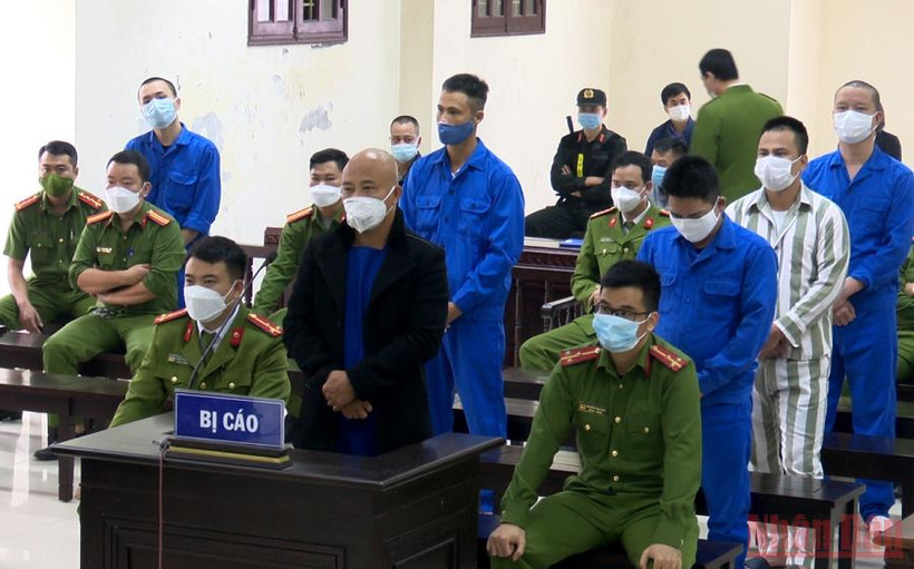 Đường “Nhuệ” cùng các đồng phạm tại phiên xét xử sơ thẩm.