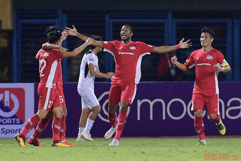 Viettel mang về 3 điểm ngay trên sân nhà. (Ảnh: TRẦN HẢI)
