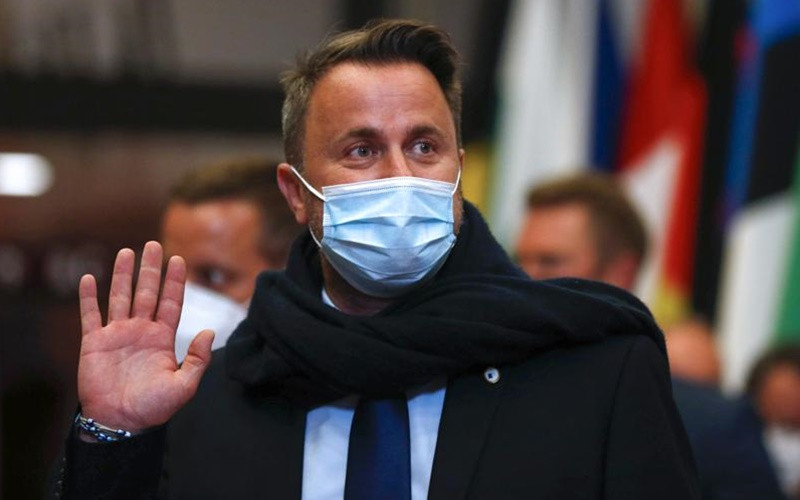 Thủ tướng Xavier Bettel sau khi kết thúc ngày đầu tiên của hội nghị thượng đỉnh EU tại Brussels, ngày 25/6. (Ảnh: AP)