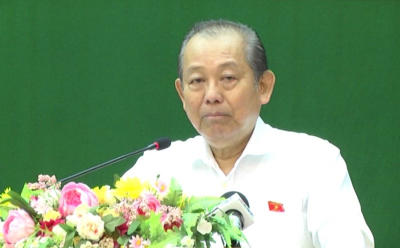 Phó Thủ tướng Thường trực Chính Phủ Trương Hòa Bình tiếp xúc cử tri tại Long An.