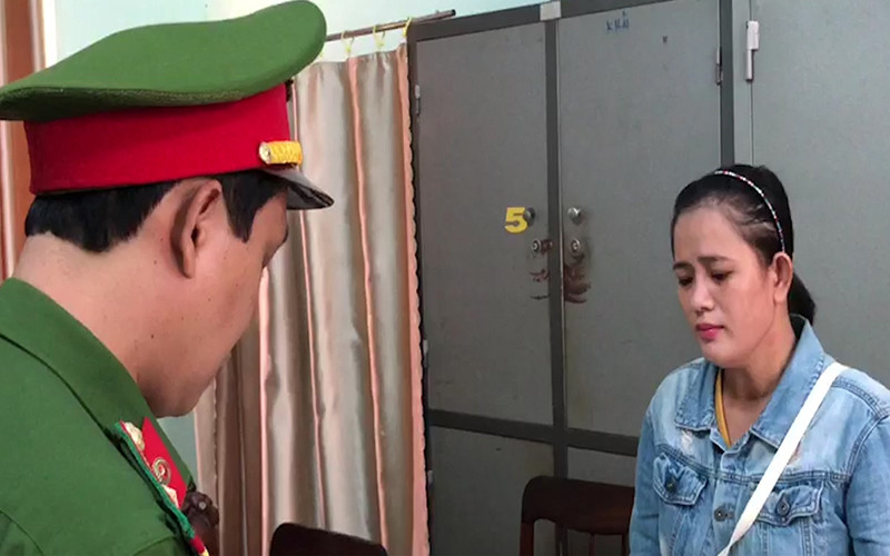 Phạm Thị Giang, kế toán UBND xã Ba Xa bị khởi tố về hành vi tham ô.