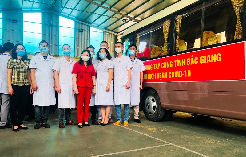 Đoàn 22 bác sĩ, nhân viên y tế tham gia hỗ trợ tỉnh Bắc Giang.
