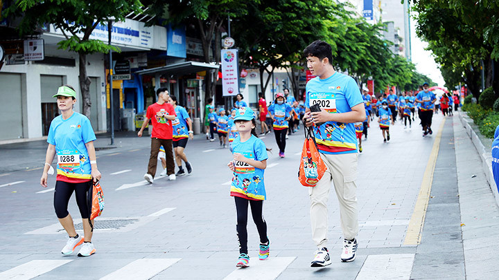 Vận động viên trên đường chạy Kun Family Run.