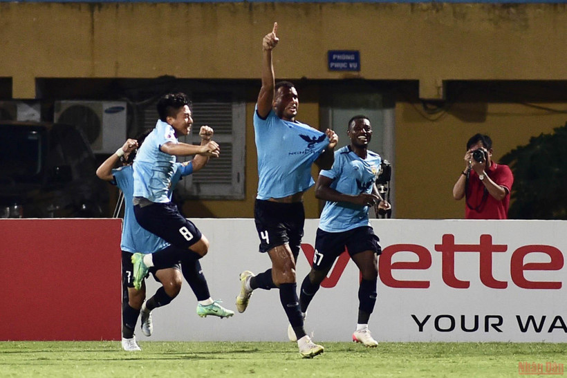 Janclesio ăn mừng bàn thắng duy nhất của trận đấu. 