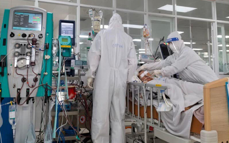 Người cao tuổi mắc Covid-19 có nguy cơ bệnh nghiêm trọng hơn các lứa tuổi khác. (Ảnh minh họa)