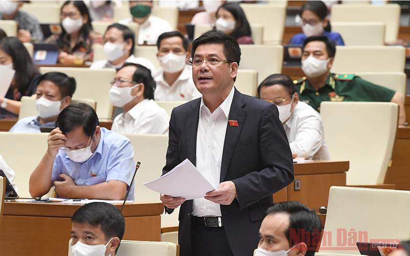 Bộ trưởng Công thương Nguyễn Hồng Diên. Ảnh: Duy Linh