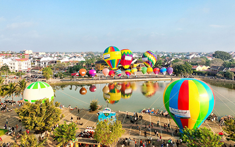 Quang cảnh Ngày hội khinh khí cầu.