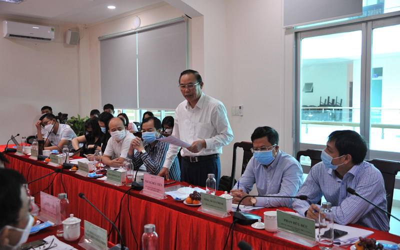 Thứ trưởng Phùng Đức Tiến phát biểu tại buổi làm việc.