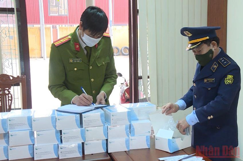 Số kit test nhanh được thu giữ đều không có nguồn gốc, xuất xứ rõ ràng.