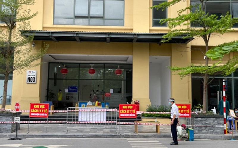 Một số khu dân cư tại Hà Nội đang bị phong tỏa trước diễn biến phức tạp của dịch bệnh.