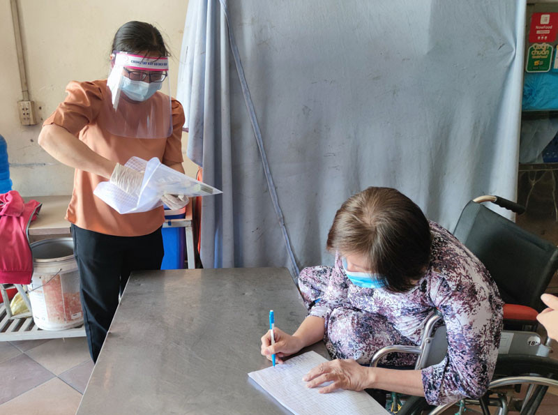 Phường 11, quận Bình Thạnh chi hỗ trợ cho lao động tự do trong đợt 1.