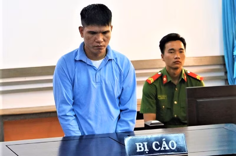 Bị cáo Nguyễn Văn Nghĩa tại phiên tòa.